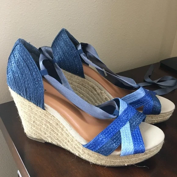 NWOT OLD NAVY Lace Up Espadrille Wedge Peep Toe Blue Sandals - Size 10 - Picture 1 of 15